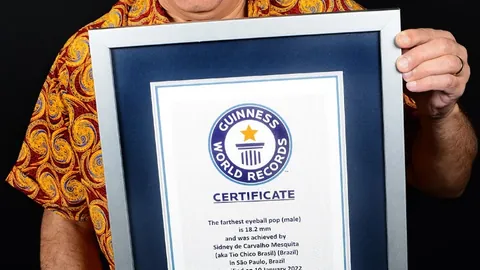 官方揭秘：巴薩新加盟球员萊萬体检瞬间曝光